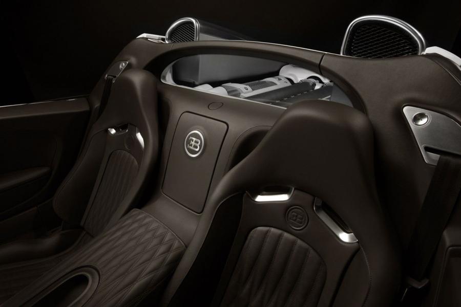  Bugatti Veyron 16.4 Grand Sport Roadster 2008 года  (фото 27 из 186)